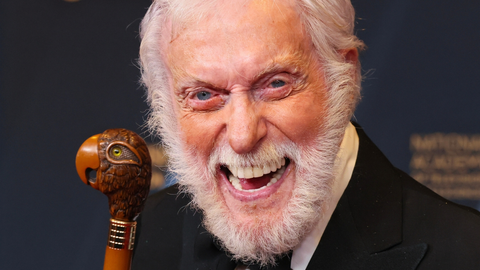 Он дожил до 100 и говорит, что секрет не в диете — а в спокойствии