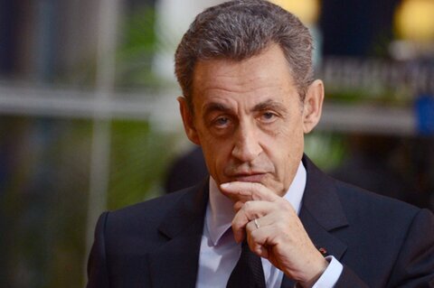 «Йогуртовая диета» в тюрьме: почему Саркози отказался от еды и чем это грозит для здоровья