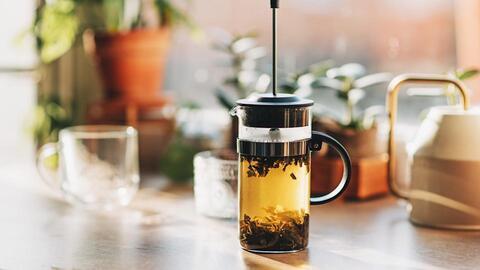 Кардиологи рекомендуют пить тёплые напитки каждый день — и вот самый полезный для сердца