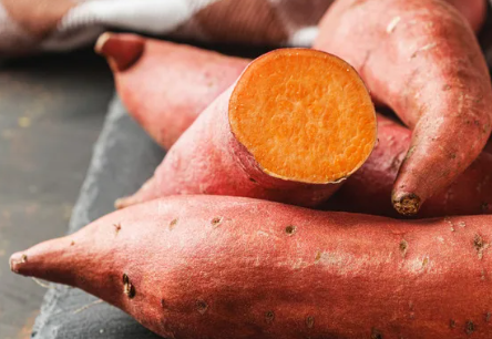 Быстрый и простой способ приготовить самый вкусный запечённый батат