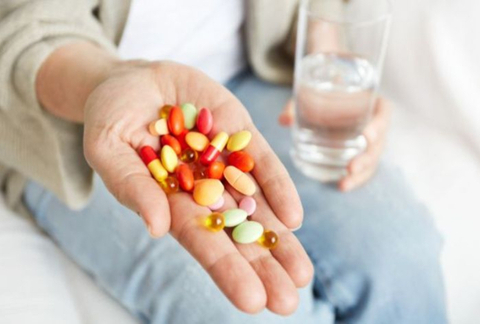 Пять популярных добавок, которые могут «тихо» разрушать печень — предупреждение гепатологов