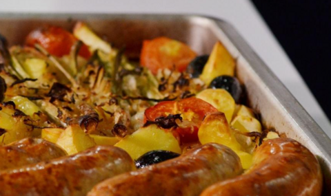 «Праздник — не экзамен»: как пережить застолье без вины и срывов — совет диетолога Половниковой