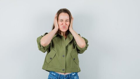 Неочевидная связь тиннитуса и питания: почему фрукты защищают, а цельнозерновые — повышают риск у женщин