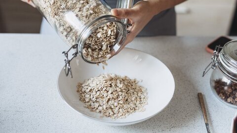 Два дня на овсянке — и холестерин падает на 10%: как «овсяный шок» перезагружает метаболизм